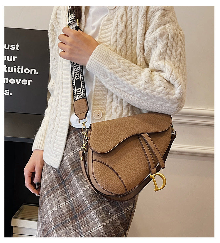 Fashionable and Trendy Women's Saddle Bag with Armpit Strap, 2025 Cross-border New Design, Exclusive and Casual Single Bag