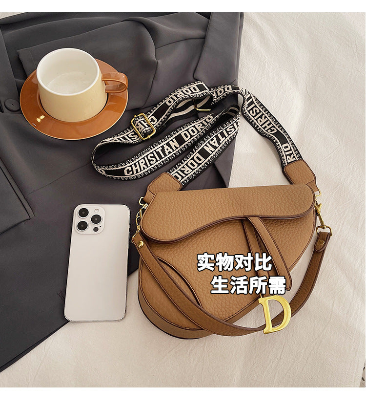 Fashionable and Trendy Women's Saddle Bag with Armpit Strap, 2025 Cross-border New Design, Exclusive and Casual Single Bag