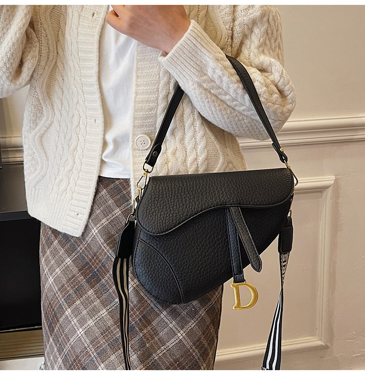 Fashionable and Trendy Women's Saddle Bag with Armpit Strap, 2025 Cross-border New Design, Exclusive and Casual Single Bag