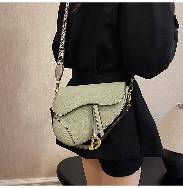Fashionable and Trendy Women's Saddle Bag with Armpit Strap, 2025 Cross-border New Design, Exclusive and Casual Single Bag