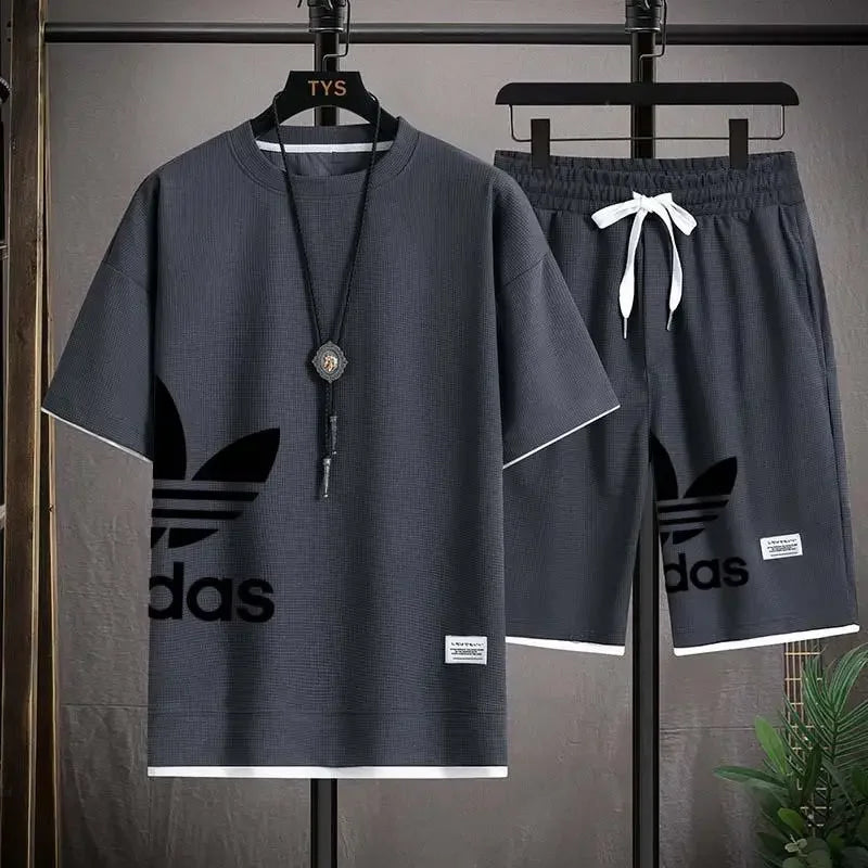 Summer 2025 New men's casual short-sleeved T-shirt and sports shorts 2-piece set, fashionable and breathable men's jogging suit
