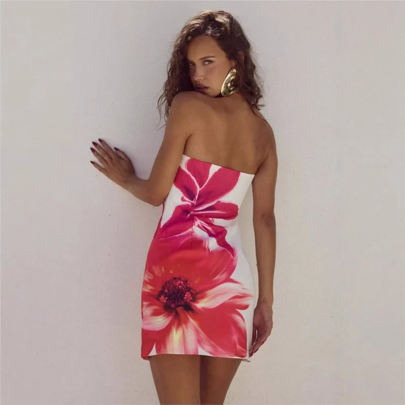 Sexy strapless floral print backless slim fit dress for women in summer 2025 comfortable and elegant beach vacation short skirt