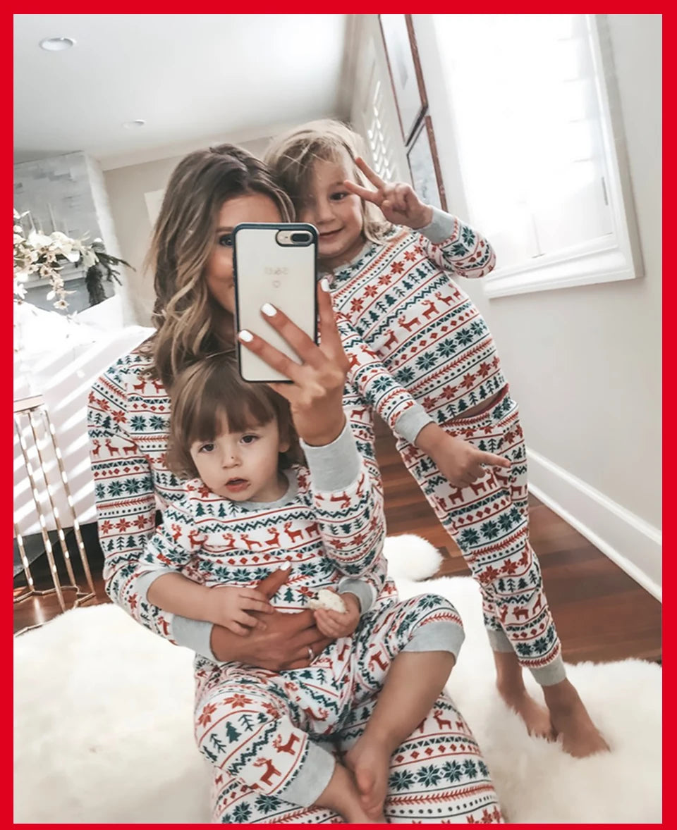 2026 Christmas Family Pajamas Matching Dad Mom And Daughter Xmas Clothes Set Adult Kids Sleepwear For Father Mother Son Outfit