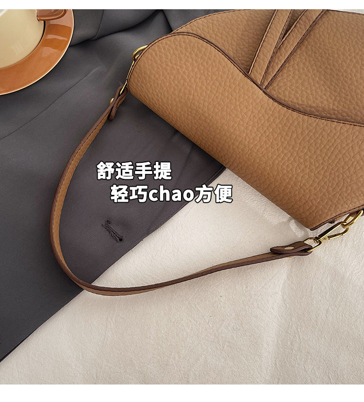 Fashionable and Trendy Women's Saddle Bag with Armpit Strap, 2025 Cross-border New Design, Exclusive and Casual Single Bag