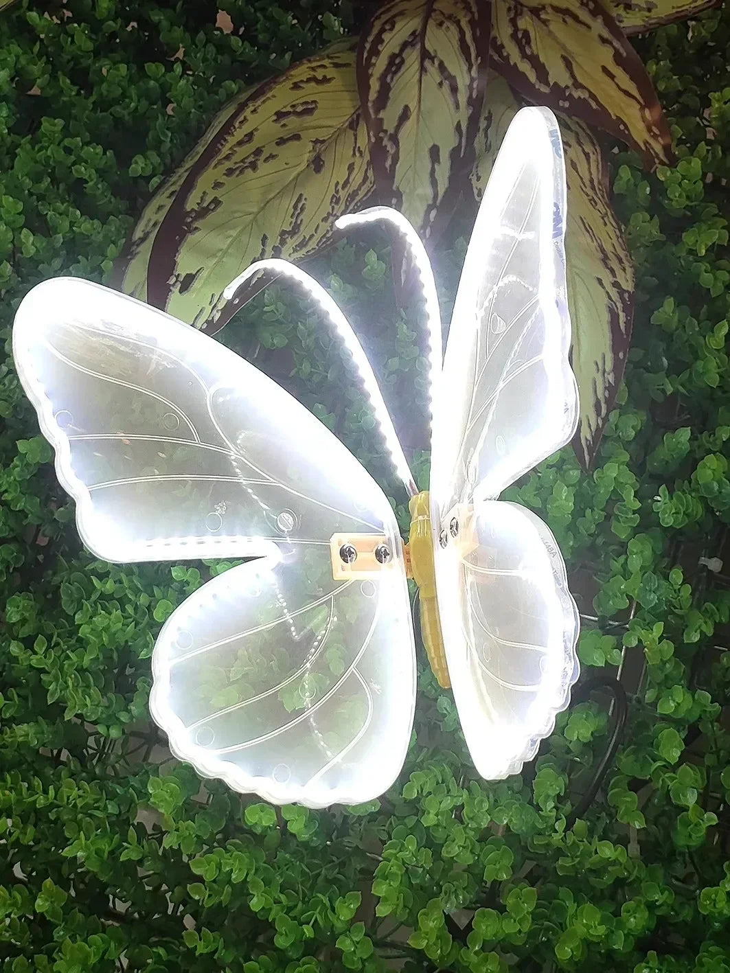 1pcs LED Outdoor Simulation Dynamic Static Butterfly Lights for Festival Home Decor Holiday Party DIY Decorations