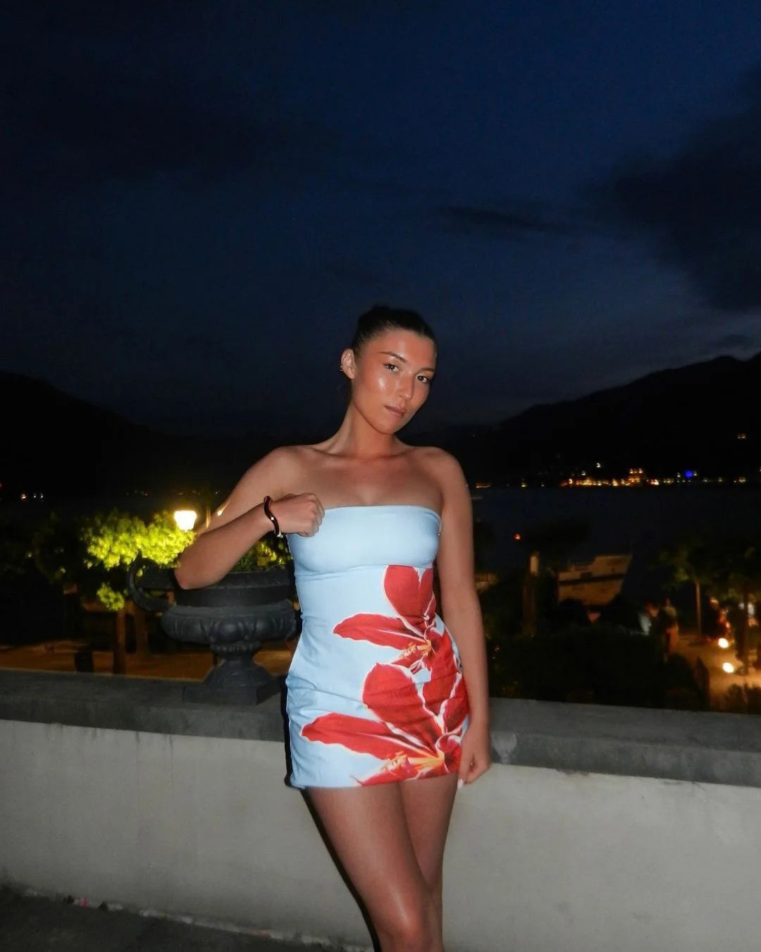 Sexy strapless floral print backless slim fit dress for women in summer 2025 comfortable and elegant beach vacation short skirt