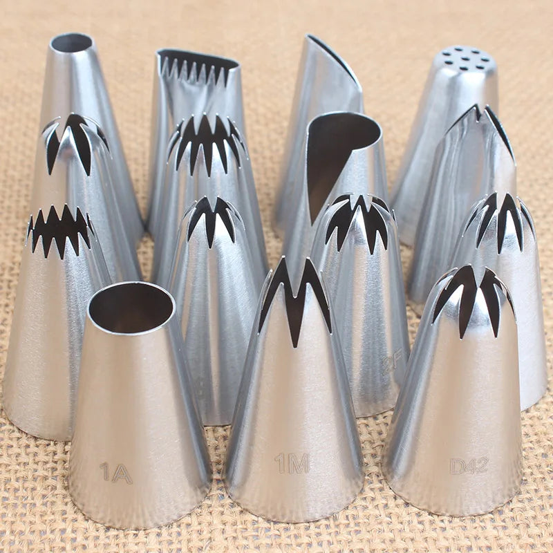 15pcs Piping Nozzles Set, Stainless Steel IcingCream Nozzles, Cake Piping Tips For Dessert Biscuit Cup Cake, Kitchen Accessories