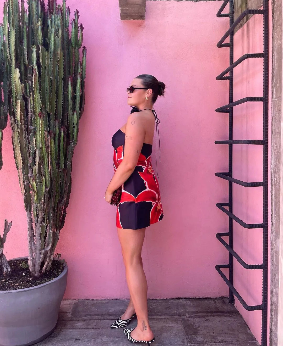 Sexy strapless floral print backless slim fit dress for women in summer 2025 comfortable and elegant beach vacation short skirt