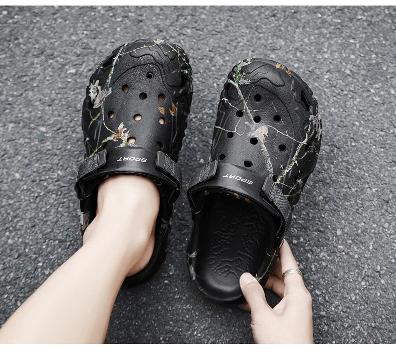2025Men Slippers High Quality Classic Outdoor Anti-Slip Garden Shoes Lightweight Fashion Casual Sandals Sandals for Men Platform