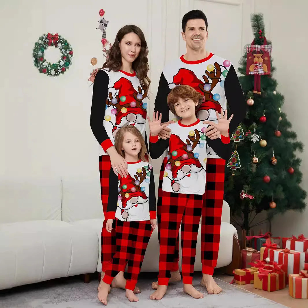European and American family Christmas parent-child clothing, 2025 new autumn and winter cartoon round-neck family vacation set