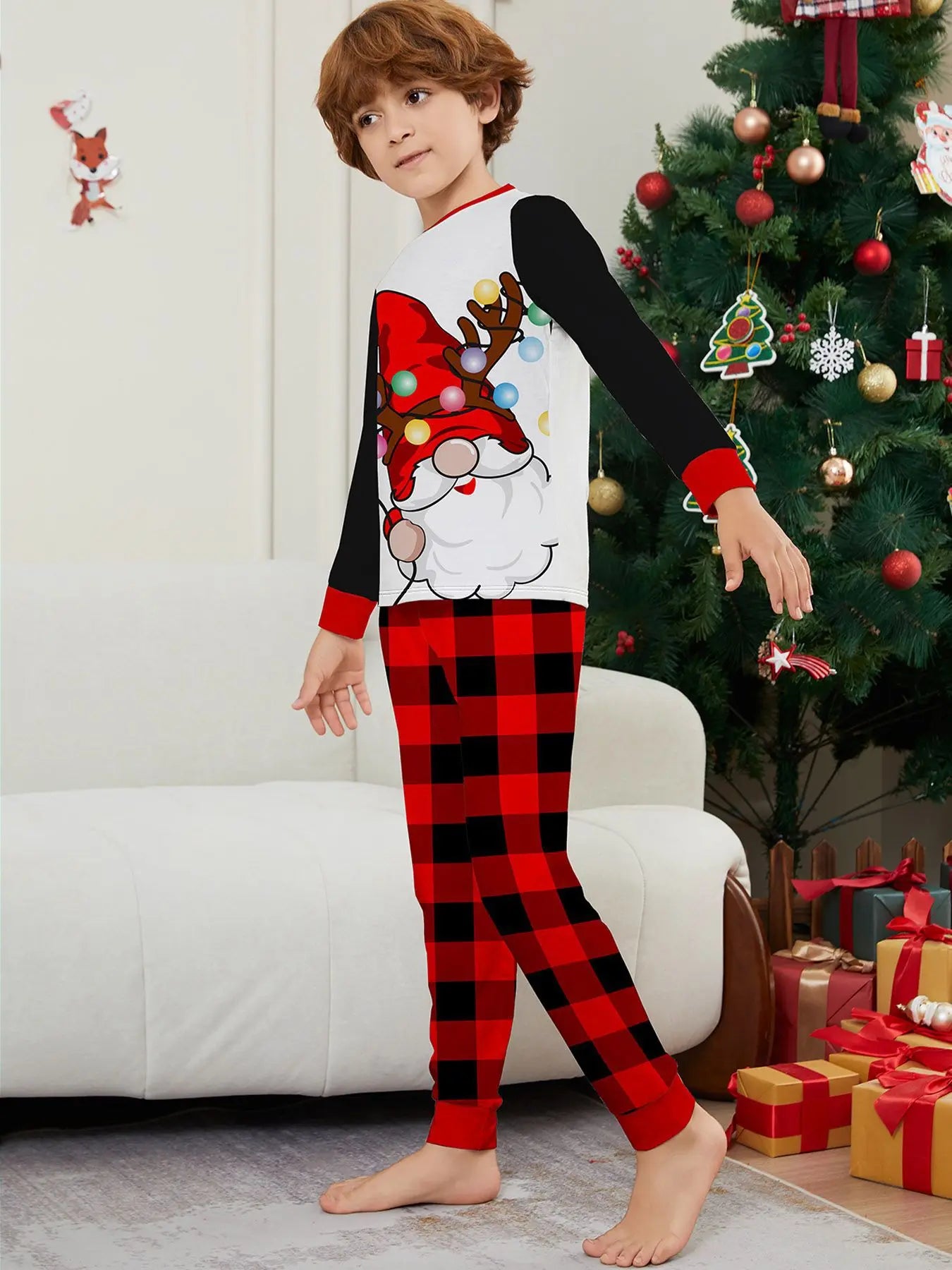 European and American family Christmas parent-child clothing, 2025 new autumn and winter cartoon round-neck family vacation set