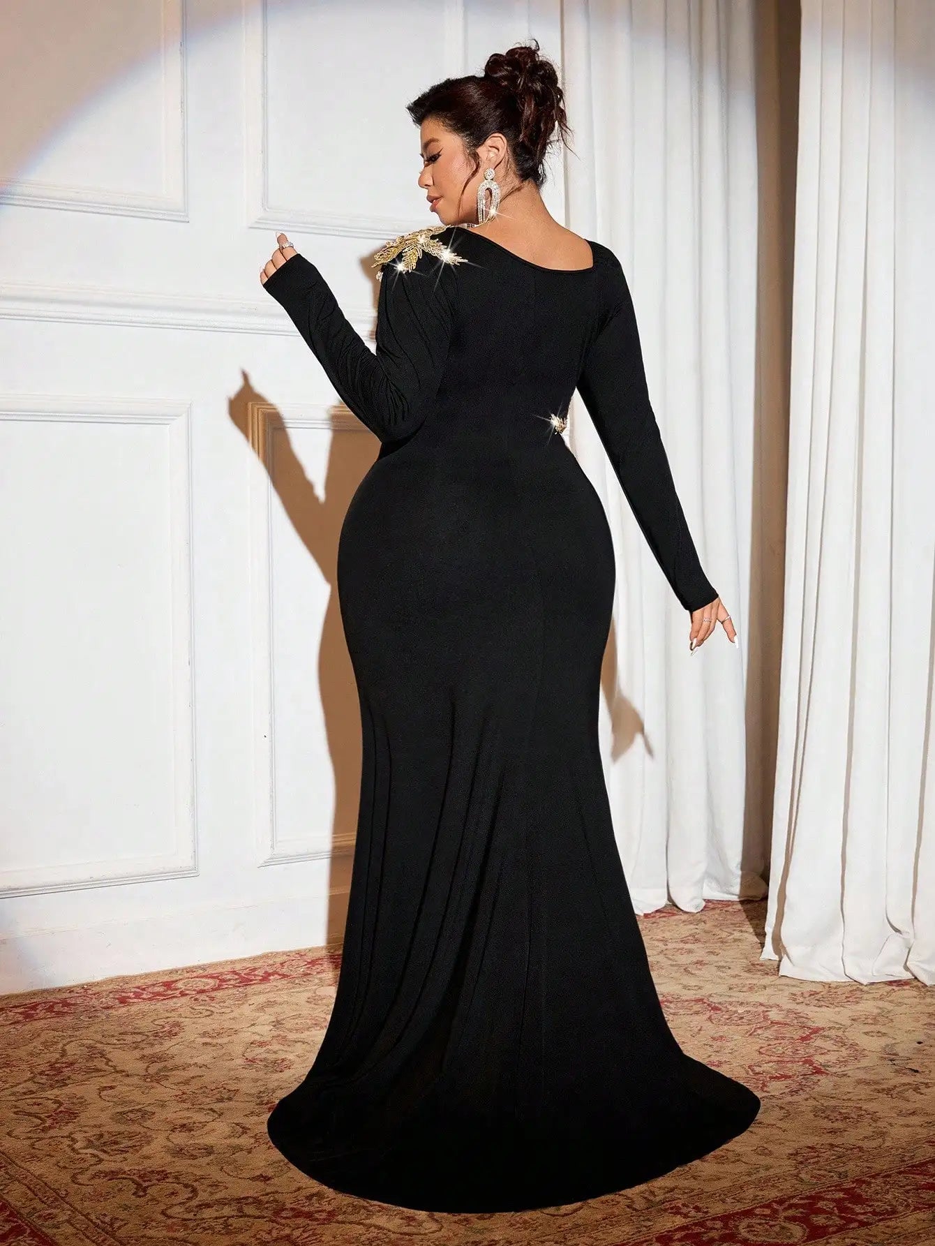 Elegant Plus Size Black Long Sleeve Evening Dress with Gold Floral Embellishments